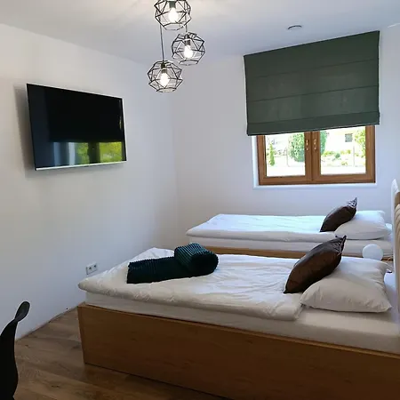 דירה Centrum Konferencyjno-noclegowe Iwkowa